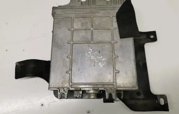 Ford Galaxy Engine control unit/module 012E599