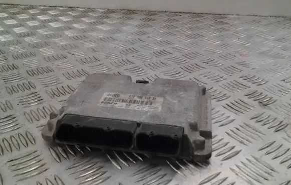 Volkswagen PASSAT B5.5 Engine control unit/module 038906018BM 0281001846