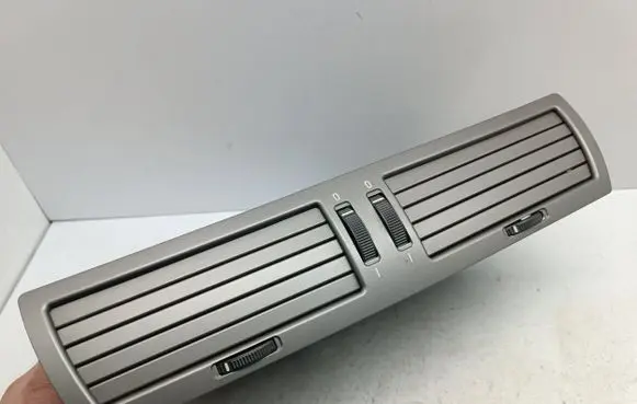 BMW 7 E65 E66 Dash center air vent grill 6911203 6911204 8223599