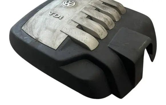 Volkswagen Touareg I Engine cover (trim) 070103927