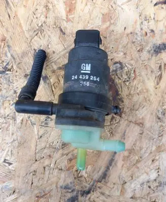 Opel Zafira B Windscreen/windshield washer pump 24439254