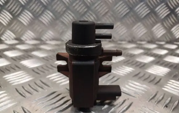 Mazda 3 I Turbo solenoid valve 9652570180
