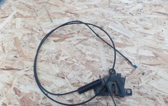 Subaru Legacy Engine bonnet/hood lock release cable 