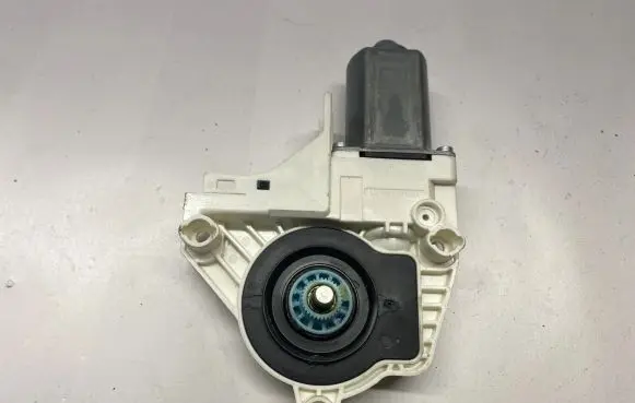Audi A8 S8 D4 4H Rear door window regulator motor 8K0959802B