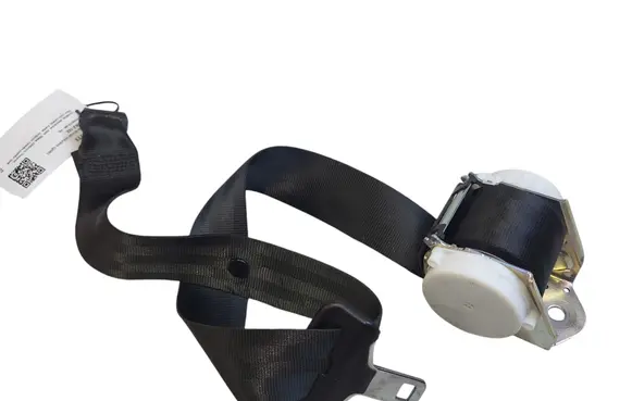 Middle seatbelt (rear)