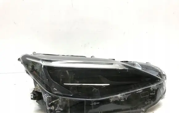 Toyota Yaris Cross Headlights/headlamps set L256X
