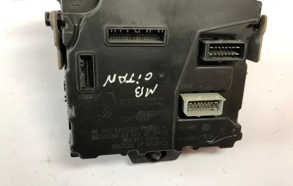Mercedes-Benz Citan W415 Engine control unit/module 28117328 284B18276R 9320081