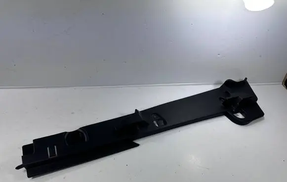 Renault Megane IV Tailgate/trunk side cover trim 767H26935R