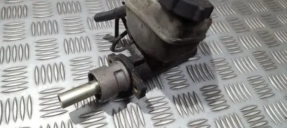 Ford Mondeo MK II Master brake cylinder 21029099 L481381