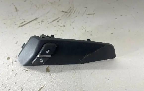 BMW X4 F26 Central locking switch button 9352035