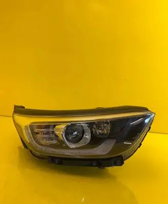 KIA Stonic Headlight/headlamp 92102-H8