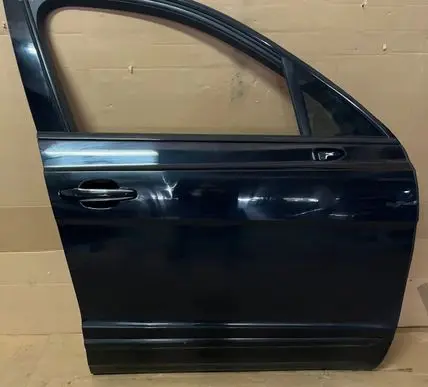 Bentley Bentayga Front door 