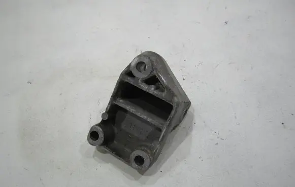 Audi 80 90 S2 B4 Power steering pump mounting bracket 035145515B