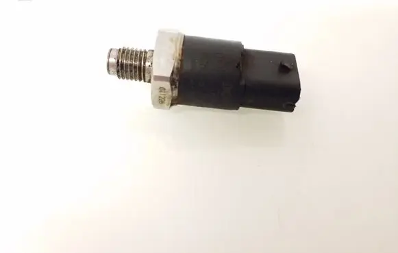 Fuel pressure sensor