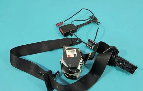 Ford Mondeo MK IV Front seatbelt 6G9N-611C46-AC IMPRK1495573