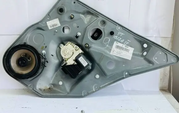 Seat Cordoba (6L) Rear door window regulator motor 6Q0959812A 6L4839752T