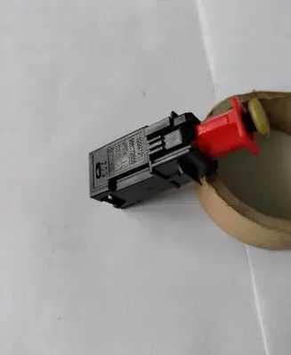 Saab 9-3 Ver2 Brake pedal sensor switch 13299721