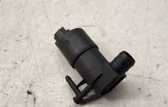Toyota Verso Windscreen/windshield washer pump 853300F020