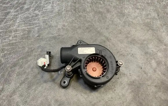 Mercedes-Benz E W212 Engine control unit/module fan A2048300708