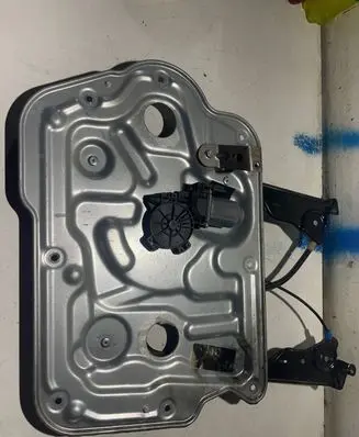 Nissan Qashqai Front window lifting mechanism without motor 80770jd00