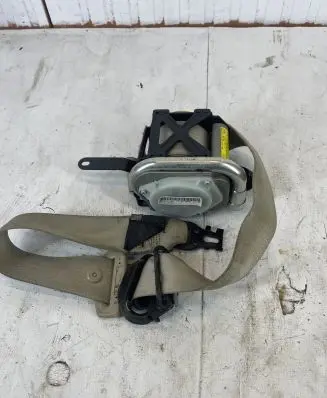 Opel Insignia A Front seatbelt 13303850 5010C411AA