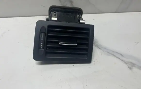 Mercedes-Benz C W204 Front grill A2048300854