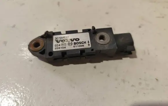 Volvo XC90 Airbag deployment crash/impact sensor 30724677 011006 203104