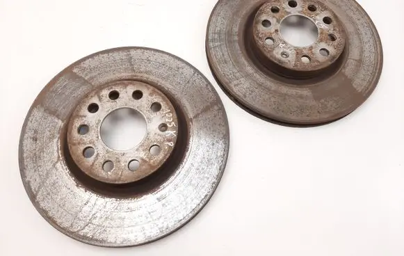 Volkswagen PASSAT B7 Front brake disc
