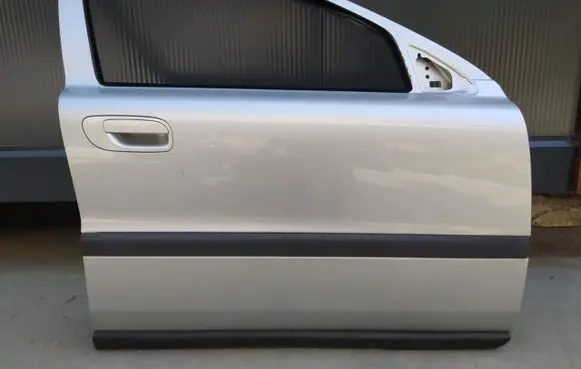 Volvo S60 Front door