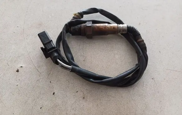 Skoda Octavia Mk2 (1Z) Lambda probe sensor 06F906262D
