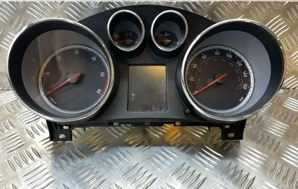 Opel Insignia A Speedometer (instrument cluster) 12844140