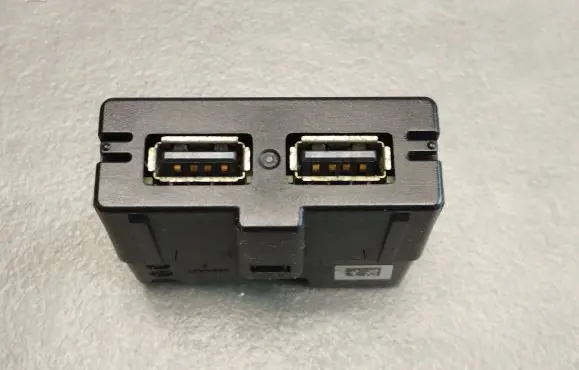 Skoda Superb B8 (3V) USB socket connector 5Q0035726L