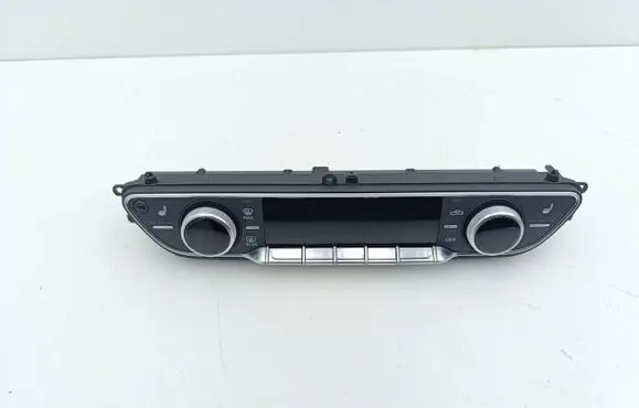 Audi A5 Climate control unit 8W0820043T