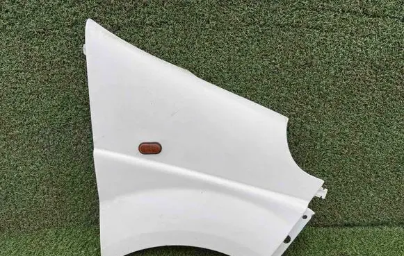 Renault Trafic II (X83) Fender 7782524467