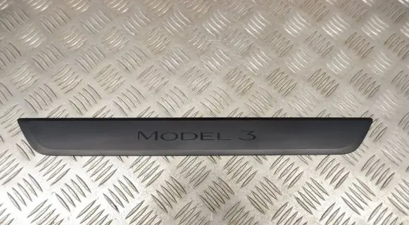 Tesla Model 3 Front sill trim cover 150476300C