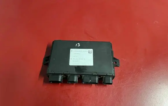 BMW i3 Voltage converter/converter module 9353644 6828050 61359353644