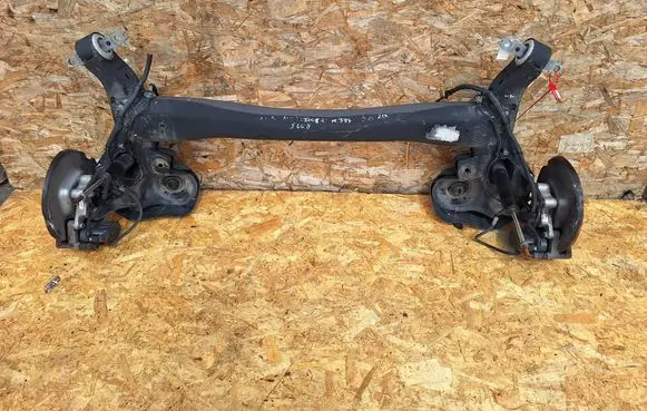 Peugeot 3008 I Rear axle beam 