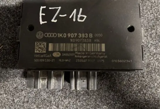 Volkswagen PASSAT B6 Tow bar trailer control unit/module 1K0907383B 5DS00953021