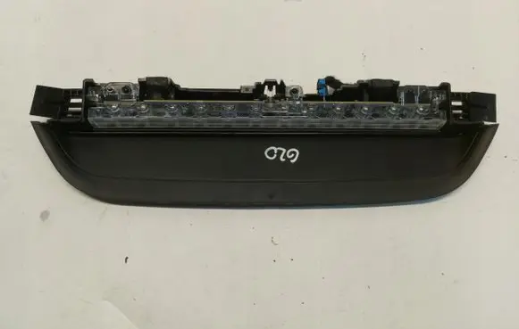BMW 3 G20 G21 Third/center stoplight 7420460