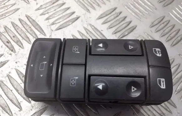 Opel Vectra C Front door window switch trim 13224058