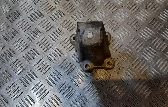 Audi A6 S6 C6 4F Engine mounting bracket 4F0199307AA