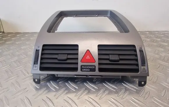 Volkswagen Touran I Dash center air vent grill 1T1819728C