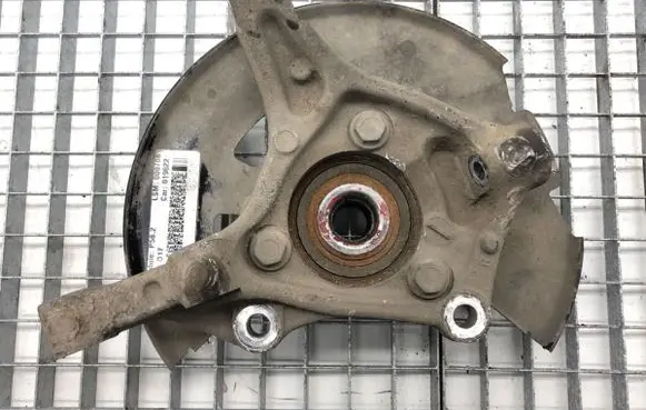 Opel Astra K Front wheel hub spindle knuckle 39030300