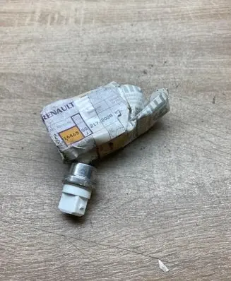 Coolant temperature sensor