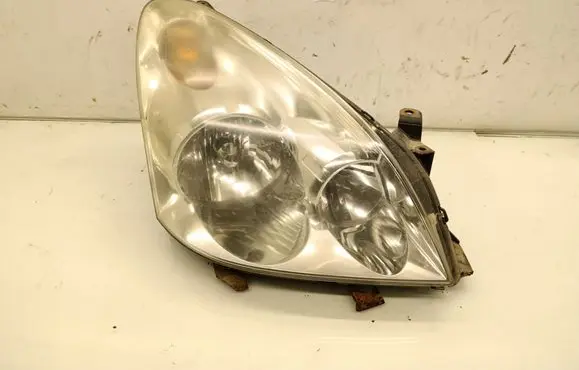 Toyota Corolla Verso AR10 Headlight/headlamp