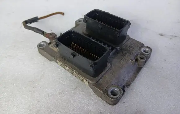 Opel Astra H Engine control unit/module ECU 55351133
