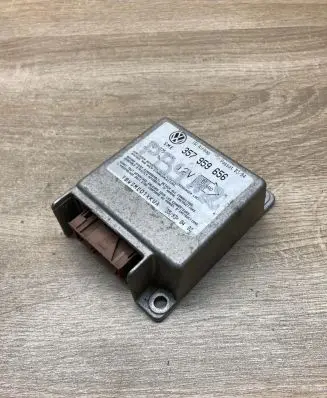 Volkswagen PASSAT B4 Airbag control unit/module 357959656