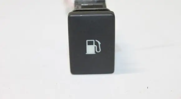 Toyota Avensis T270 Fuel tank opening switch 