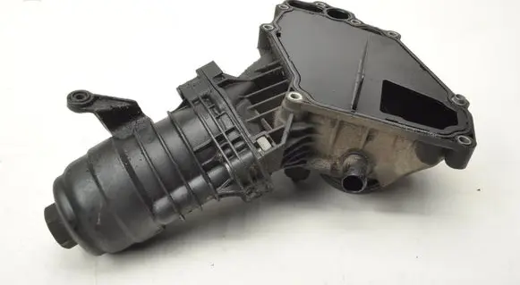 Volvo XC60 Oil filter mounting bracket 30757730