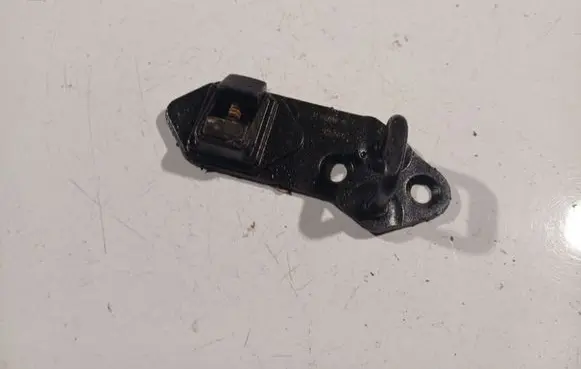 Jeep Grand Cherokee (WJ) Front door lock loop/hook striker 912ABA